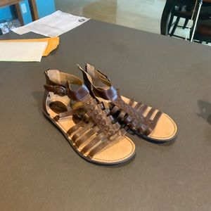 Boc sandals